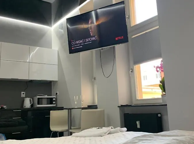 Nowoczesny Apartament: Targi Mtp I Pkp Daire Poznan