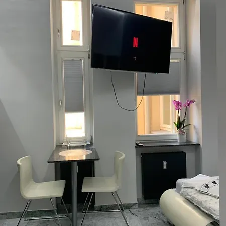Apartment Nowoczesny Apartament: Targi Mtp I Pkp *